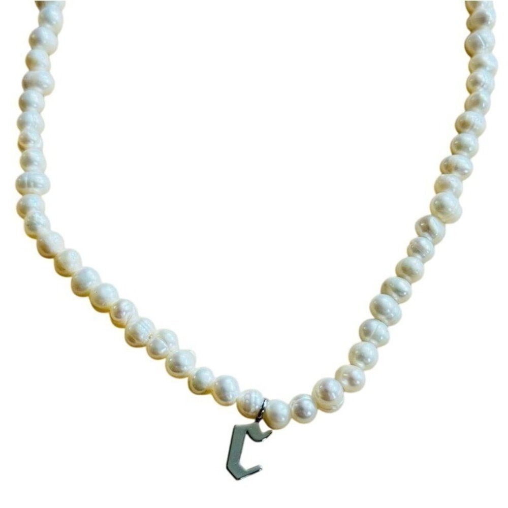 Dalmata Initial Old English letter C Pearl Necklace silver plated Freshwater 21"
